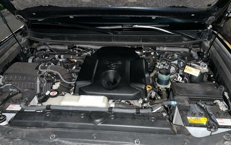 Toyota Land Cruiser Prado 150 рестайлинг 2, 2018 год, 5 550 000 рублей, 21 фотография