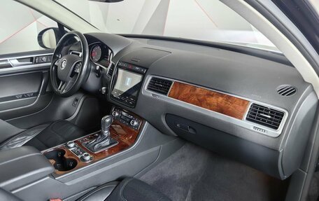 Volkswagen Touareg III, 2015 год, 2 398 000 рублей, 9 фотография