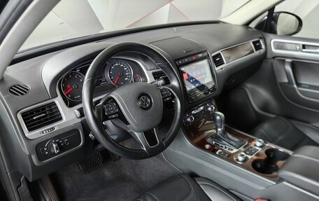 Volkswagen Touareg III, 2015 год, 2 398 000 рублей, 14 фотография