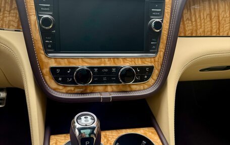 Bentley Bentayga I, 2018 год, 12 750 000 рублей, 15 фотография