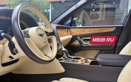 Bentley Bentayga I, 2018 год, 12 750 000 рублей, 14 фотография