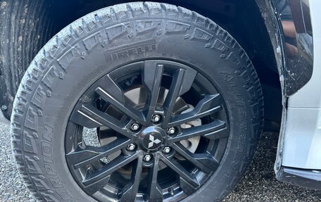 Mitsubishi Pajero Sport III рестайлинг, 2022 год, 4 600 000 рублей, 7 фотография
