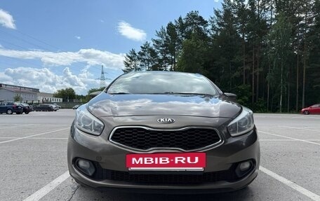 KIA cee'd III, 2014 год, 950 000 рублей, 2 фотография