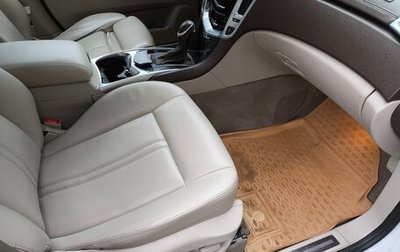 Cadillac SRX II рестайлинг, 2014 год, 1 700 000 рублей, 1 фотография