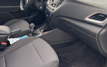 Hyundai Solaris II рестайлинг, 2019 год, 1 100 000 рублей, 12 фотография