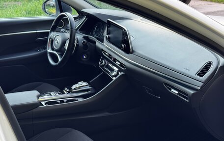 Hyundai Sonata VIII, 2021 год, 2 500 000 рублей, 19 фотография