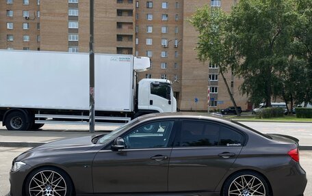 BMW 3 серия, 2013 год, 1 800 000 рублей, 3 фотография