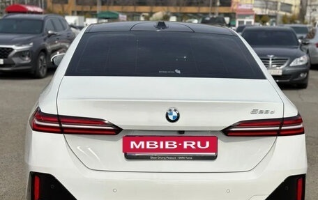 BMW 5 серия, 2023 год, 5 490 000 рублей, 4 фотография