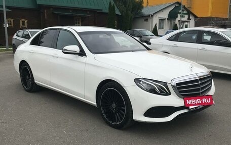 Mercedes-Benz E-Класс, 2018 год, 2 750 000 рублей, 4 фотография