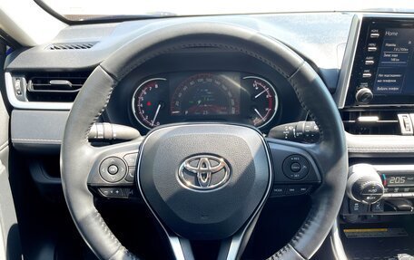 Toyota RAV4, 2021 год, 3 990 000 рублей, 23 фотография
