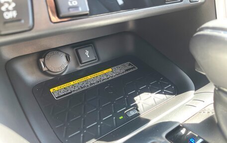 Toyota RAV4, 2021 год, 3 990 000 рублей, 30 фотография