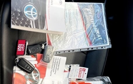 Toyota RAV4, 2021 год, 3 990 000 рублей, 38 фотография