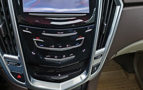 Cadillac SRX II рестайлинг, 2014 год, 1 700 000 рублей, 7 фотография