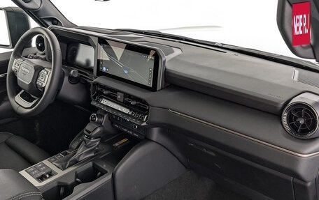 Toyota Land Cruiser Prado, 2024 год, 12 100 000 рублей, 9 фотография