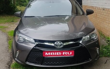 Toyota Camry, 2016 год, 1 900 000 рублей, 5 фотография