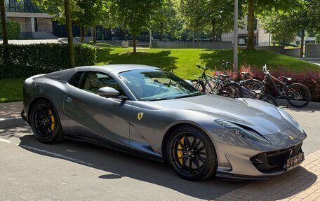 Ferrari 812, 2021 год, 50 800 000 рублей, 13 фотография