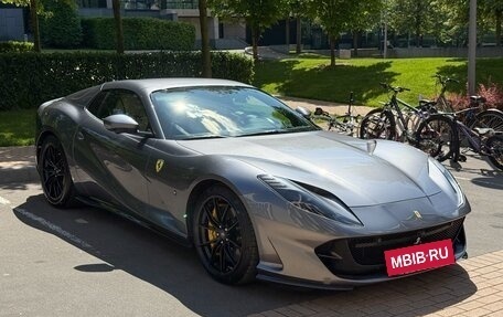 Ferrari 812, 2021 год, 50 800 000 рублей, 14 фотография
