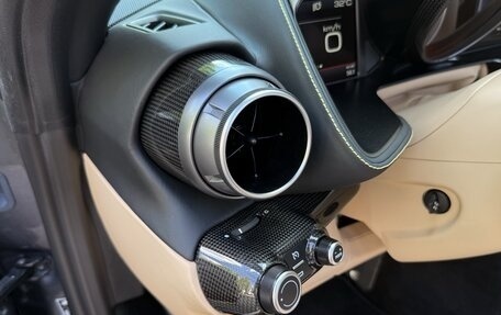 Ferrari 812, 2021 год, 50 800 000 рублей, 28 фотография