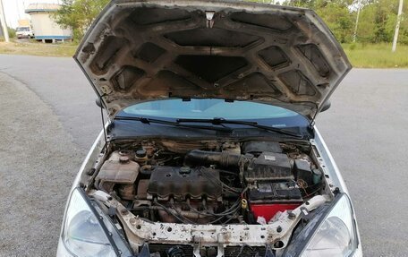 Ford Focus IV, 2001 год, 130 000 рублей, 4 фотография