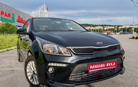 KIA Rio IV, 2018 год, 1 450 000 рублей, 2 фотография