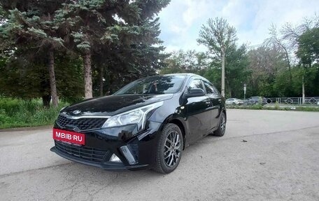 KIA Rio IV, 2021 год, 1 370 000 рублей, 4 фотография