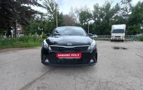 KIA Rio IV, 2021 год, 1 370 000 рублей, 9 фотография