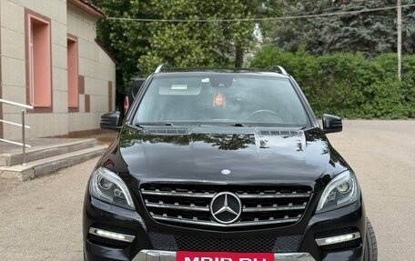 Mercedes-Benz M-Класс, 2012 год, 3 000 000 рублей, 2 фотография