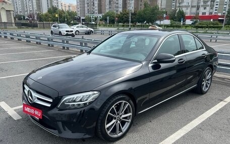 Mercedes-Benz C-Класс, 2019 год, 3 200 000 рублей, 10 фотография