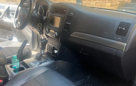 Mitsubishi Pajero IV, 2012 год, 2 100 000 рублей, 15 фотография