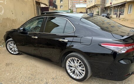 Toyota Camry, 2019 год, 2 400 000 рублей, 3 фотография