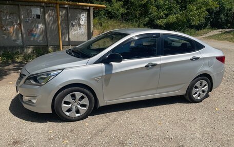 Hyundai Solaris II рестайлинг, 2014 год, 970 000 рублей, 1 фотография