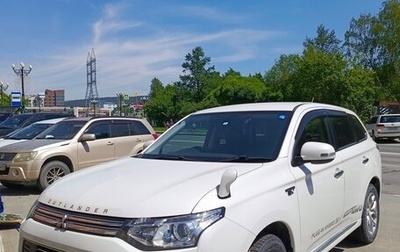 Mitsubishi Outlander III рестайлинг 3, 2014 год, 1 600 000 рублей, 1 фотография