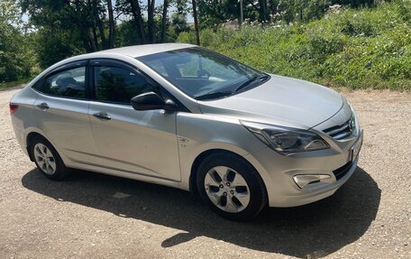 Hyundai Solaris II рестайлинг, 2014 год, 970 000 рублей, 3 фотография