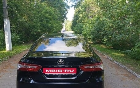 Toyota Camry, 2018 год, 2 800 000 рублей, 8 фотография