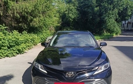 Toyota Camry, 2018 год, 2 800 000 рублей, 10 фотография