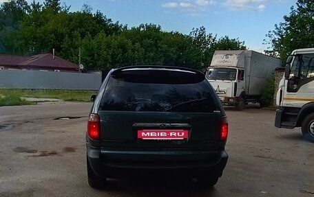 Chrysler Voyager IV, 2002 год, 499 000 рублей, 2 фотография