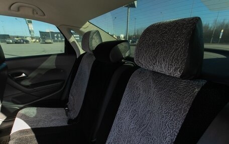Volkswagen Polo VI (EU Market), 2012 год, 800 000 рублей, 27 фотография