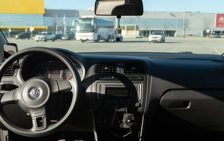 Volkswagen Polo VI (EU Market), 2012 год, 800 000 рублей, 30 фотография