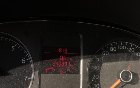 Volkswagen Polo VI (EU Market), 2012 год, 800 000 рублей, 34 фотография