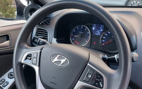Hyundai Solaris II рестайлинг, 2015 год, 1 180 000 рублей, 24 фотография