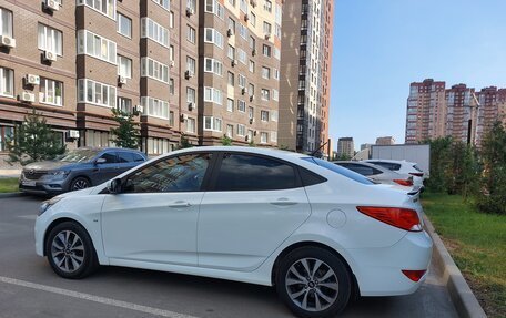 Hyundai Solaris II рестайлинг, 2015 год, 1 180 000 рублей, 11 фотография