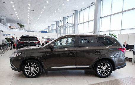 Mitsubishi Outlander III рестайлинг 3, 2018 год, 1 846 000 рублей, 12 фотография