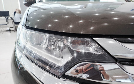 Mitsubishi Outlander III рестайлинг 3, 2018 год, 1 846 000 рублей, 21 фотография