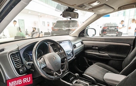 Mitsubishi Outlander III рестайлинг 3, 2018 год, 1 846 000 рублей, 20 фотография