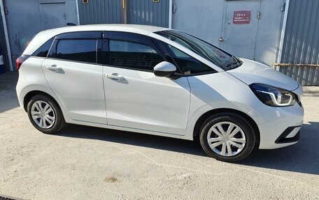 Honda Fit, 2020 год, 1 430 000 рублей, 2 фотография