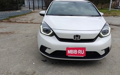 Honda Fit, 2020 год, 1 430 000 рублей, 3 фотография