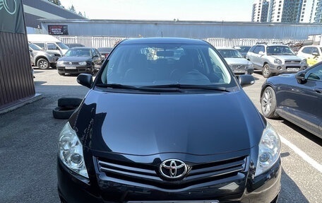 Toyota Auris II, 2011 год, 1 650 000 рублей, 2 фотография