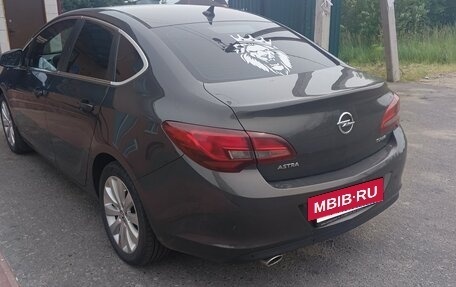 Opel Astra J, 2014 год, 1 100 000 рублей, 3 фотография