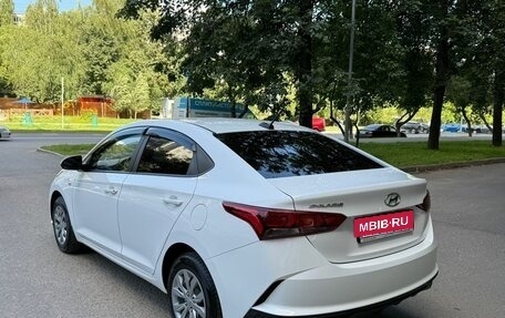 Hyundai Solaris II рестайлинг, 2021 год, 1 590 000 рублей, 8 фотография