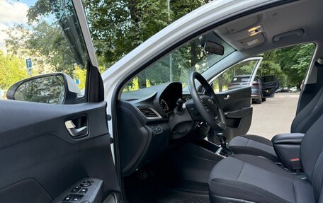 Hyundai Solaris II рестайлинг, 2021 год, 1 590 000 рублей, 13 фотография